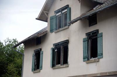 Tagbilder - Vollbrand von geplantem Asylantenheim in Unterweissach